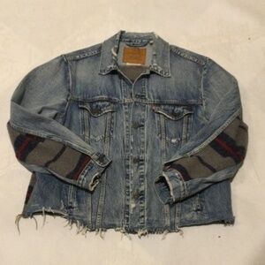 Levi’s Premium Trucker jacket 🇪🇨 thrashed battered